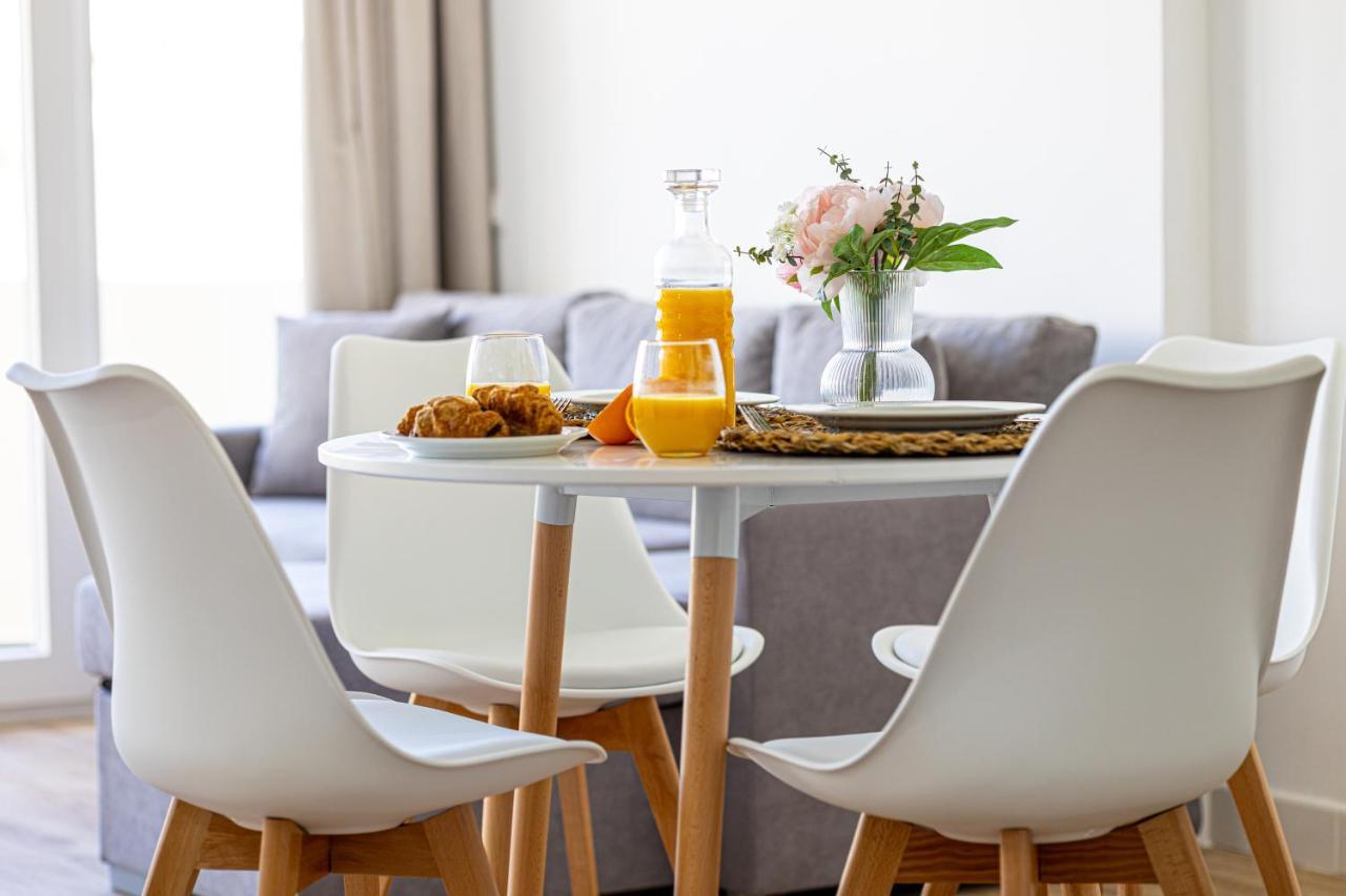 Sunstay Seaside Flat I Puerto Marina Apartamento